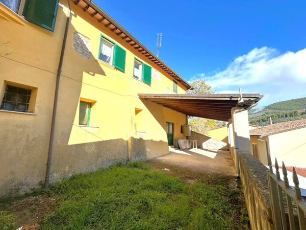 casa indipendente in vendita ad Arrone
