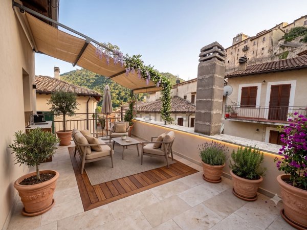 appartamento in vendita ad Arrone