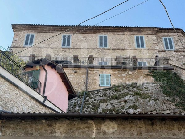 appartamento in vendita ad Arrone