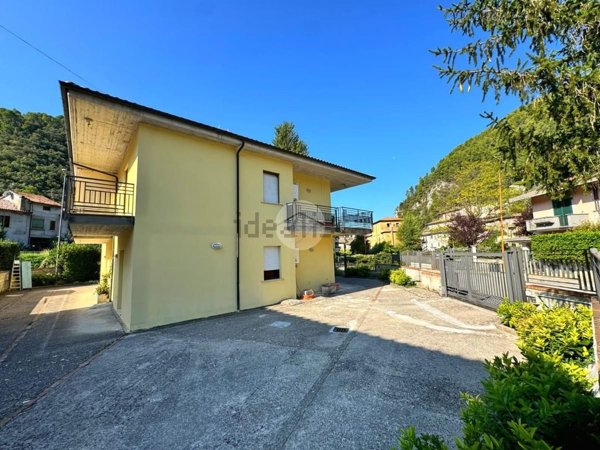 casa indipendente in vendita ad Arrone