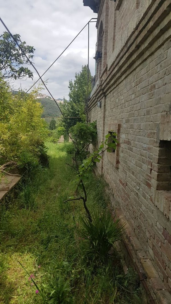 casa indipendente in vendita ad Arrone