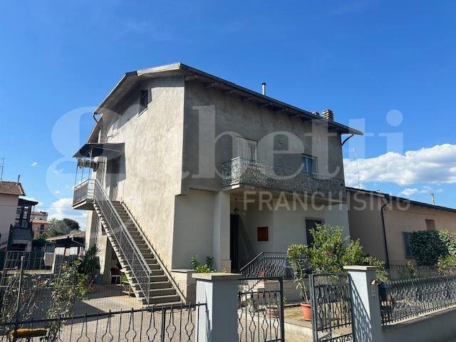 casa indipendente in vendita ad Attigliano