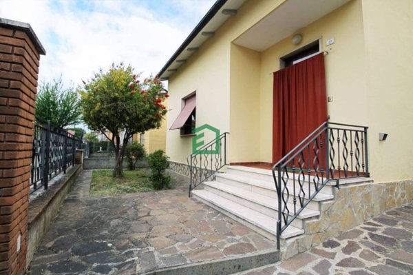 casa indipendente in vendita ad Attigliano