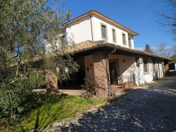 casa indipendente in vendita ad Attigliano