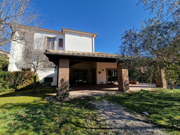 casa indipendente in vendita ad Attigliano