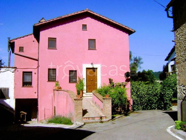 casa indipendente in vendita ad Attigliano