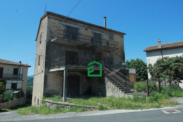 quadrivano in vendita ad Attigliano