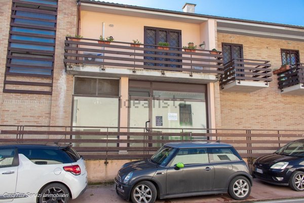 locale commerciale in vendita ad Attigliano