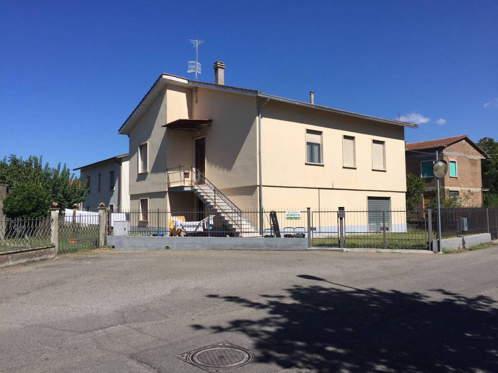 casa indipendente in vendita ad Attigliano