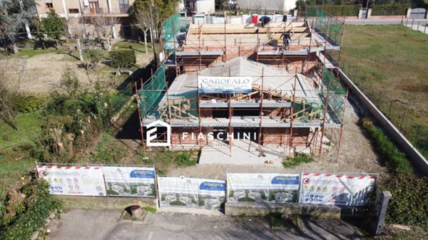 casa indipendente in vendita ad Attigliano