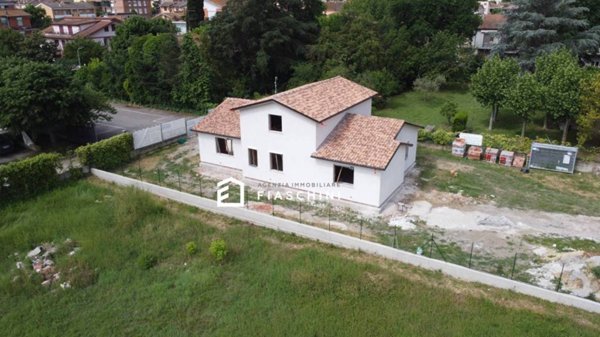 casa indipendente in vendita ad Attigliano