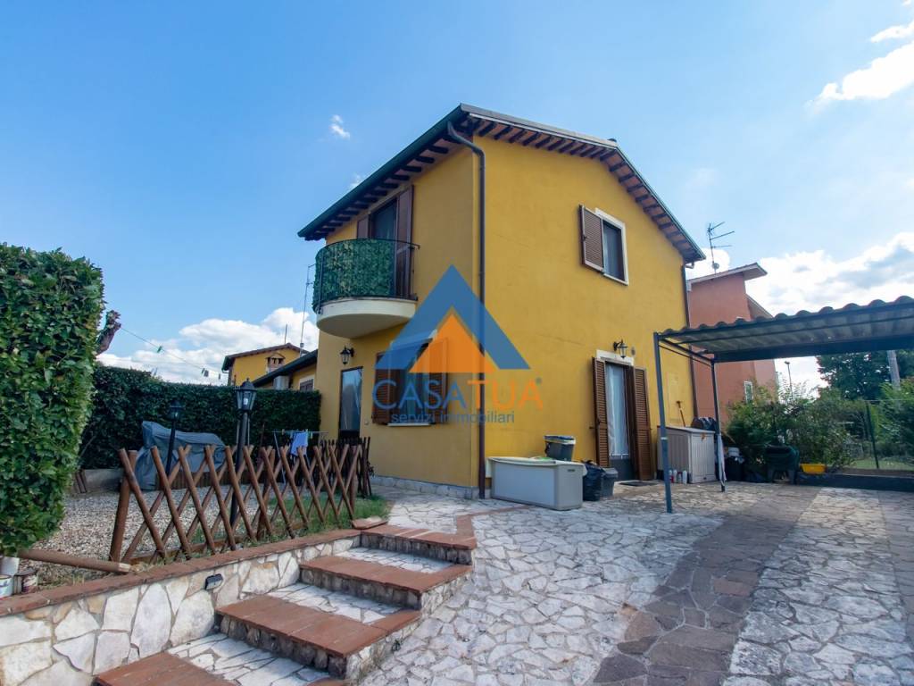 casa indipendente in vendita ad Attigliano