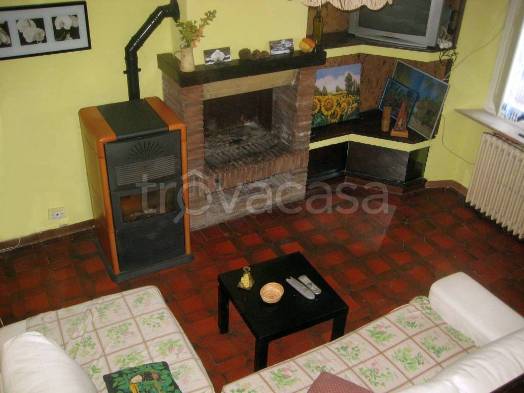 casa indipendente in vendita ad Attigliano