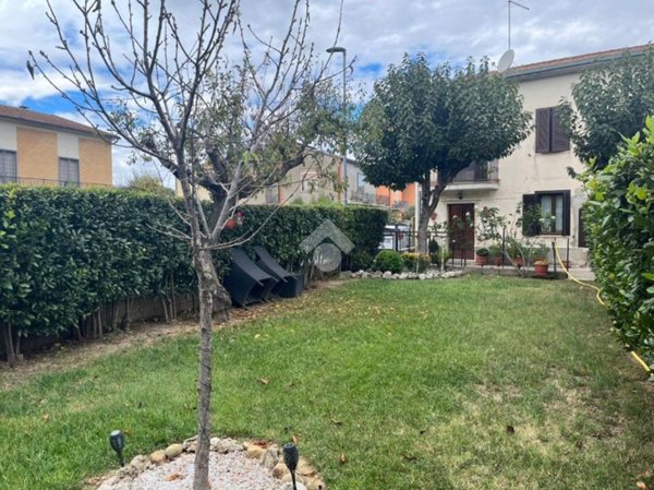 casa indipendente in vendita ad Attigliano