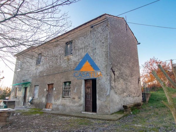 casa indipendente in vendita ad Attigliano