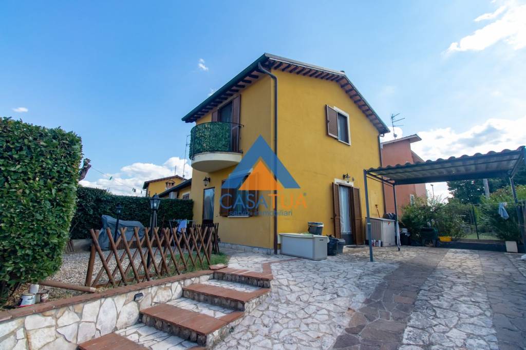 casa indipendente in vendita ad Attigliano