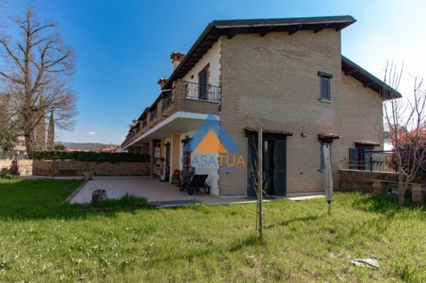 casa indipendente in vendita ad Attigliano