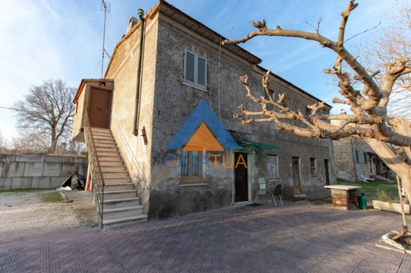 casa indipendente in vendita ad Attigliano