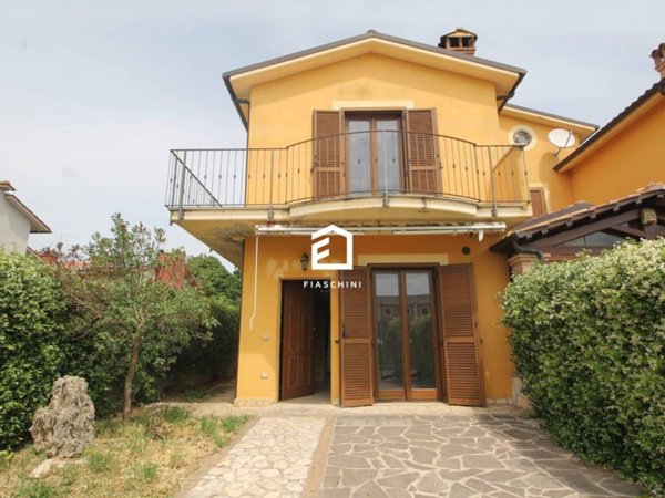 casa indipendente in vendita ad Attigliano
