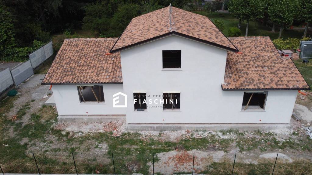 casa indipendente in vendita ad Attigliano in zona Madonna delle Grazie