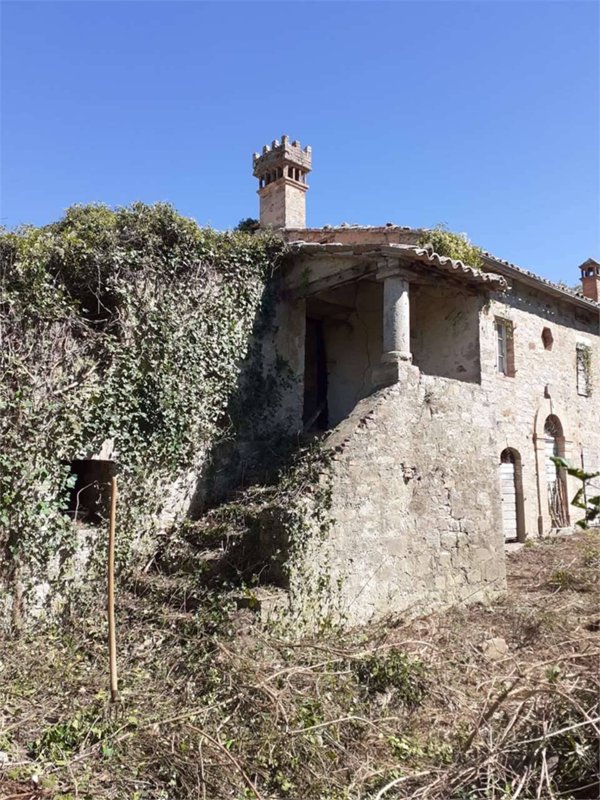 casa indipendente in vendita a Baschi