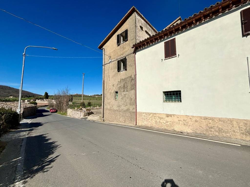 appartamento in vendita a Baschi