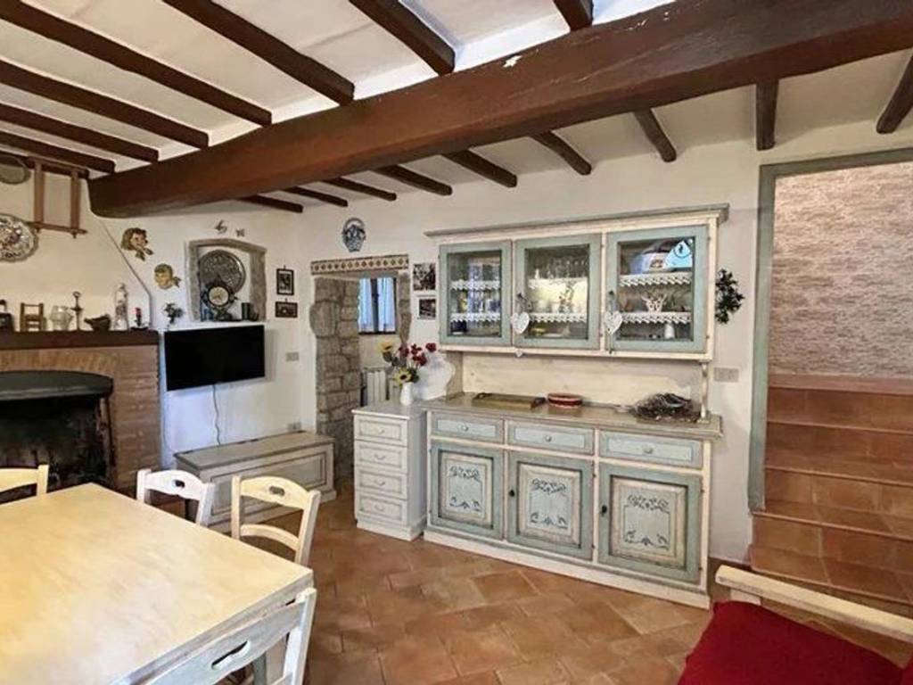 appartamento in vendita a Baschi