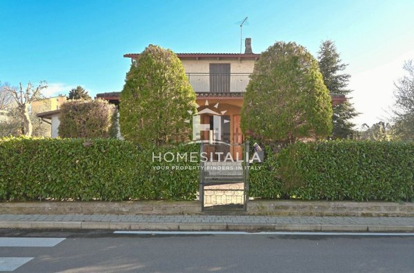 casa indipendente in vendita a Baschi