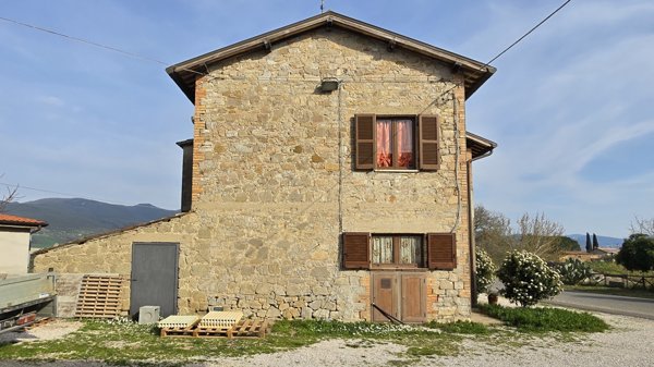 casale in vendita a Baschi