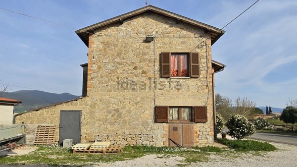 casale in vendita a Baschi