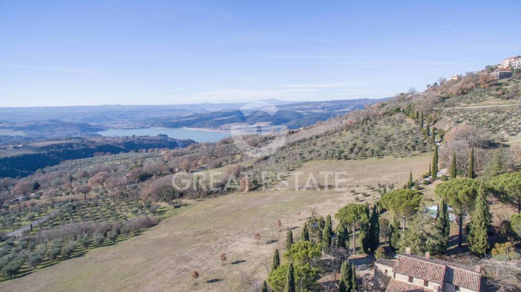 casa indipendente in vendita a Baschi