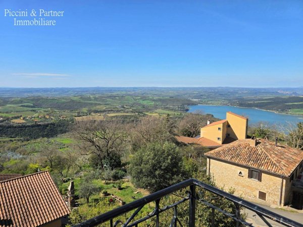 appartamento in vendita a Baschi