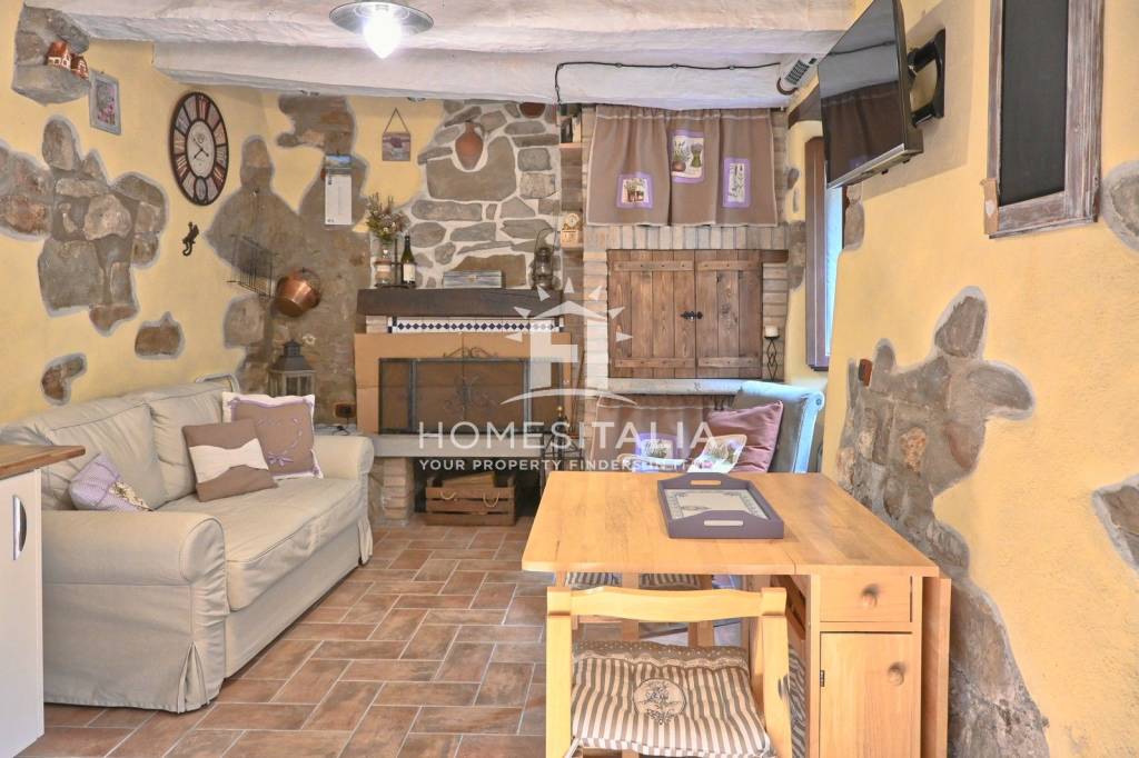 appartamento in vendita a Baschi