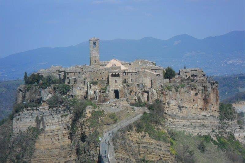 casa indipendente in vendita a Baschi
