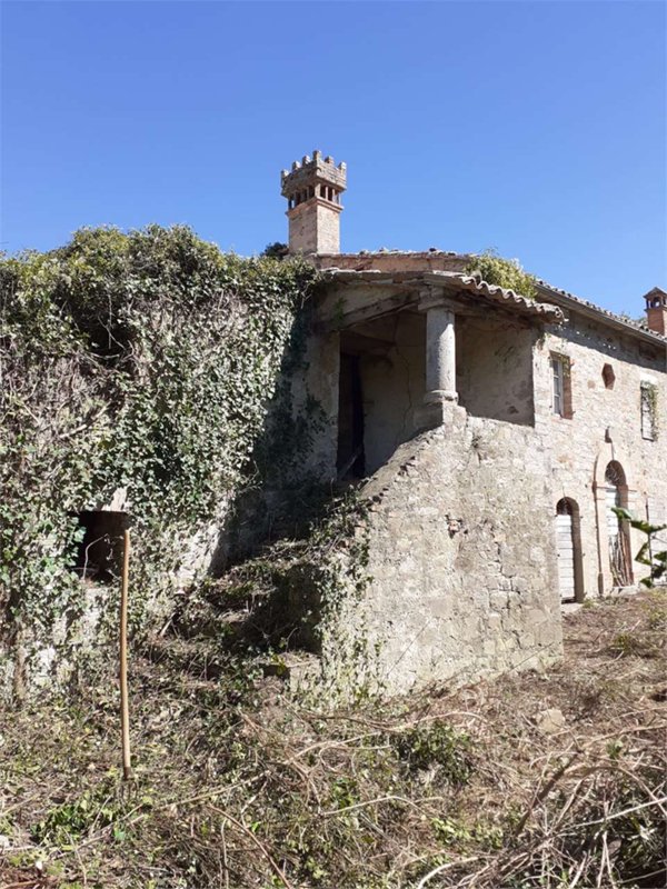 casa indipendente in vendita a Baschi