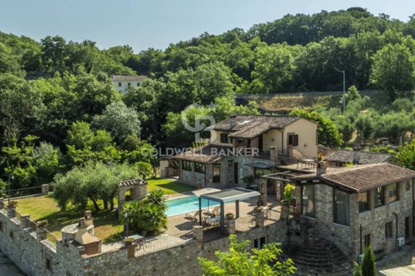 casa indipendente in vendita a Baschi