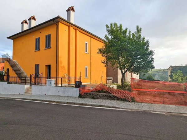 appartamento in vendita a Baschi