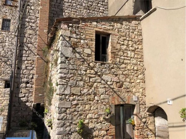appartamento in vendita a Baschi