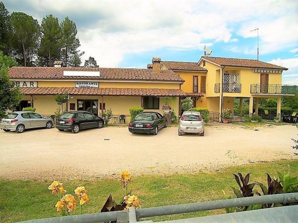 negozio in vendita a Baschi