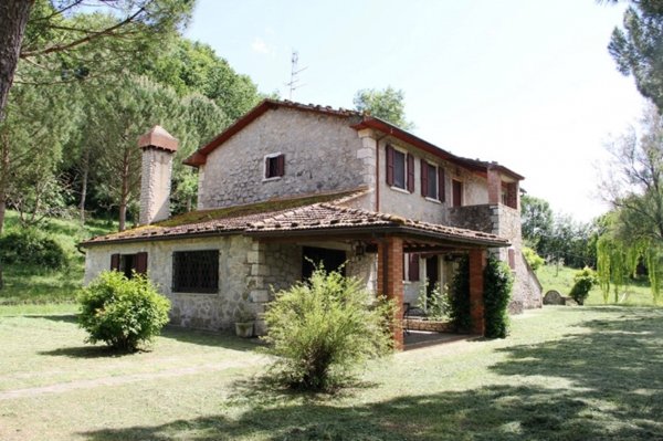 casale in vendita a Baschi