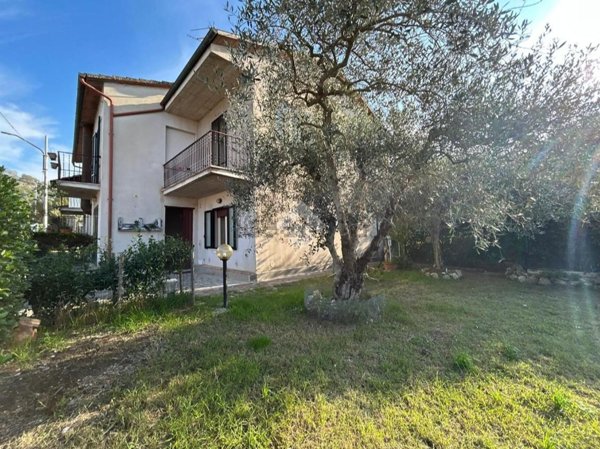 appartamento in vendita a Baschi