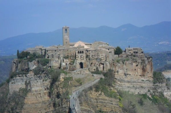 casa indipendente in vendita a Baschi