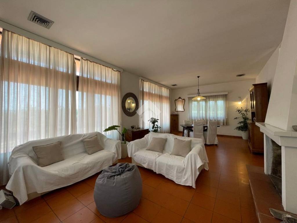 casa indipendente in vendita a Baschi