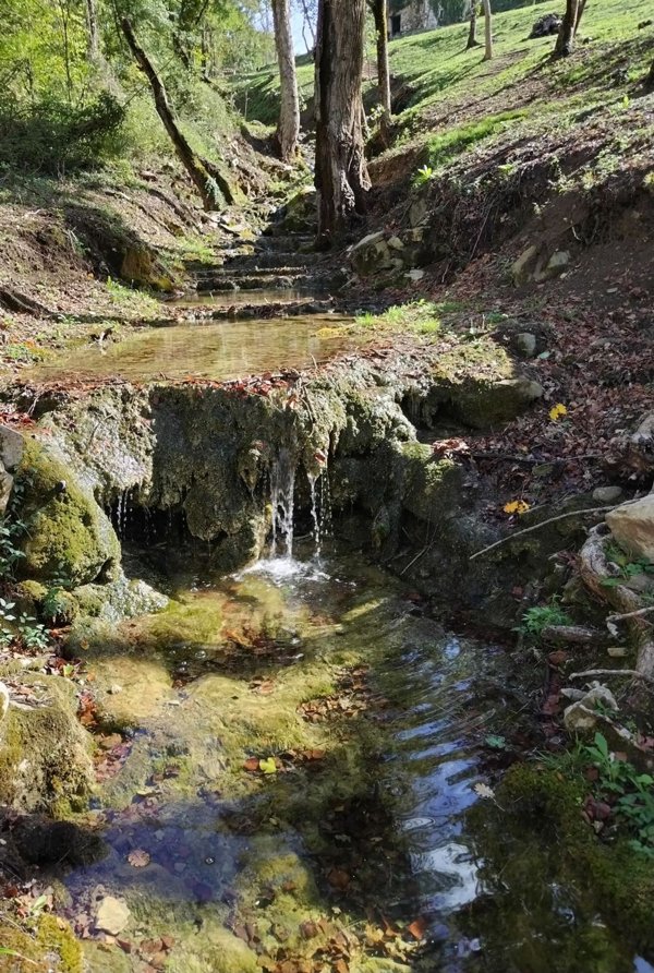 rudere in vendita a Baschi