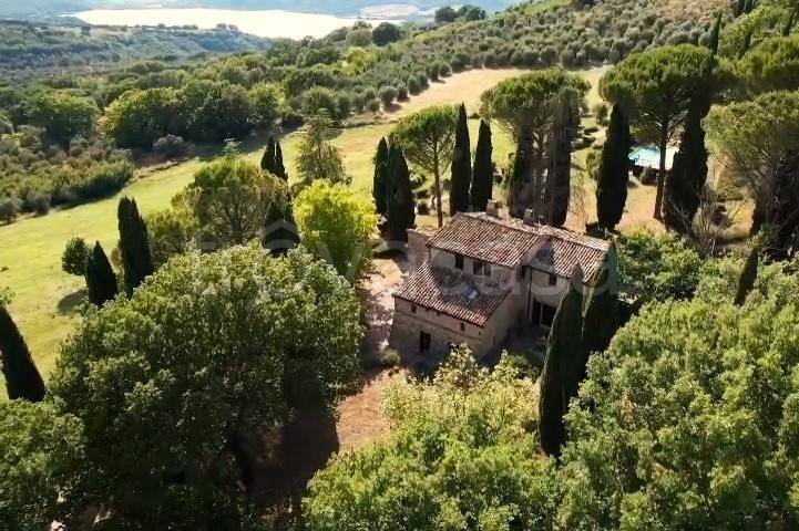 casa indipendente in vendita a Baschi