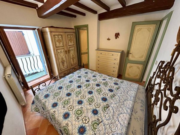 casa indipendente in vendita a Baschi