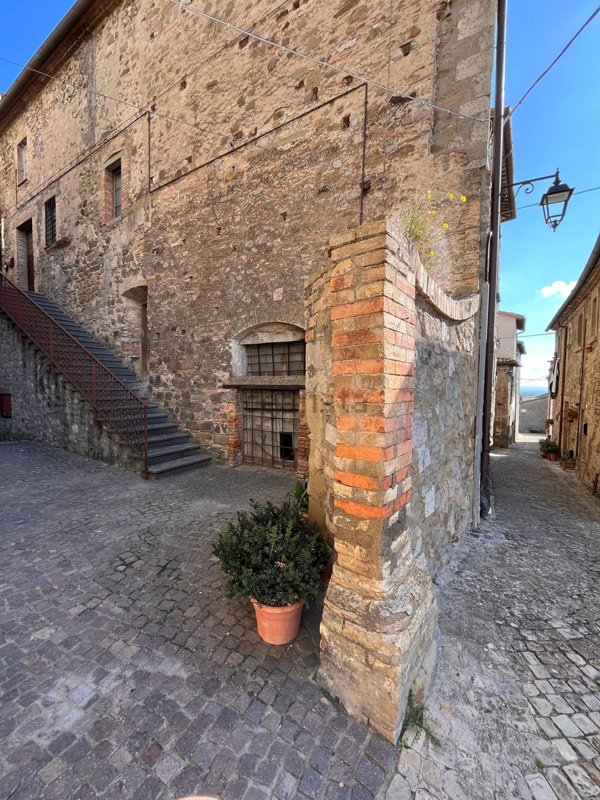 casale in vendita a Baschi