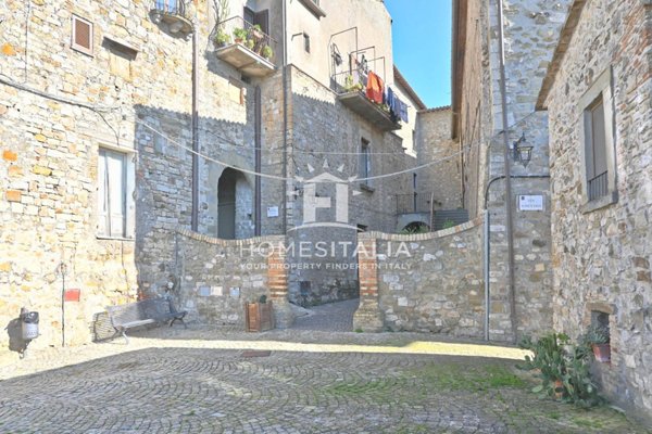 appartamento in vendita a Baschi