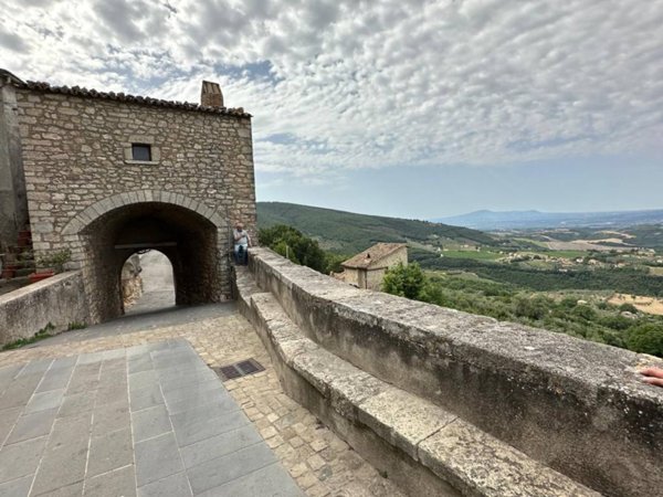 appartamento in vendita a Baschi