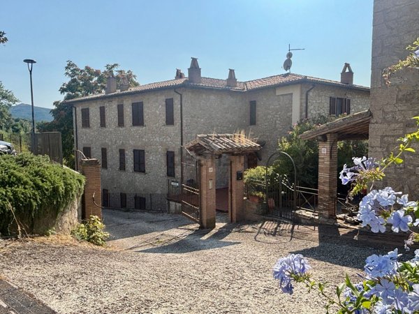 appartamento in vendita a Baschi